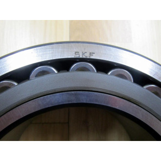 SKF 23122 CCW33 Spherical Roller Bearing 23122CCW33 - New No Box