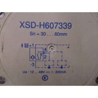 Telemecanique XSD-H607339 Inductive Sensor XSDH607339 W Mouting Plate & Adapter Cracked - Used
