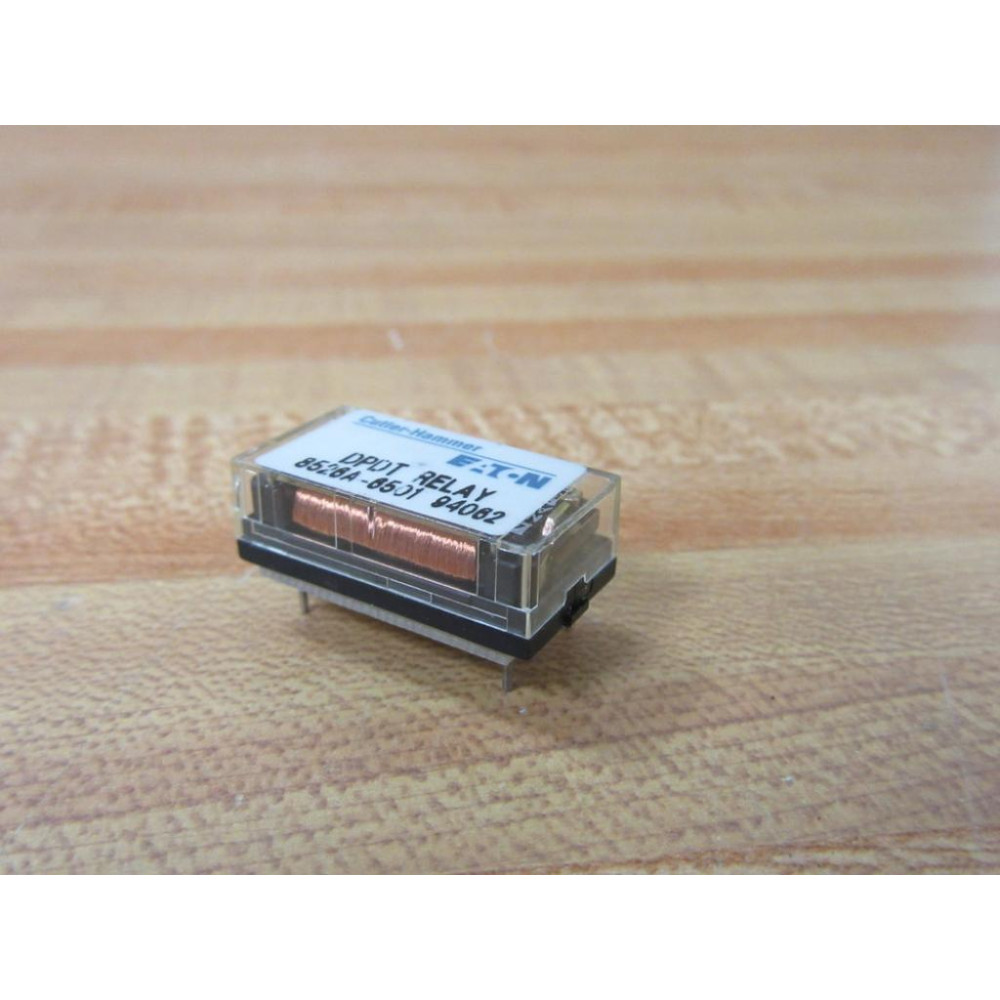 Cutler Hammer 8526A-6501 Eaton DPDT Relay 8526A6501 5 Pins - New No Box