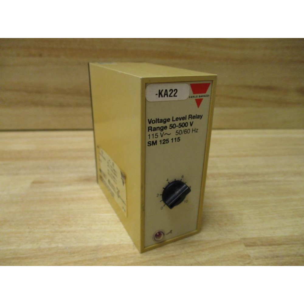 Carlo Gavazzi SM 125 115 Voltage Level Relay SM125115 - Used