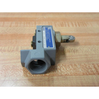 Micro Switch BZE6-2RQ8-S Limit Switch WRoller Plunger BZE62RQ8S