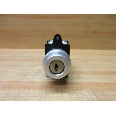 Fuji Electric AK22-1M4201JB Keyed Selector Switch AK221M4201JB - New No Box