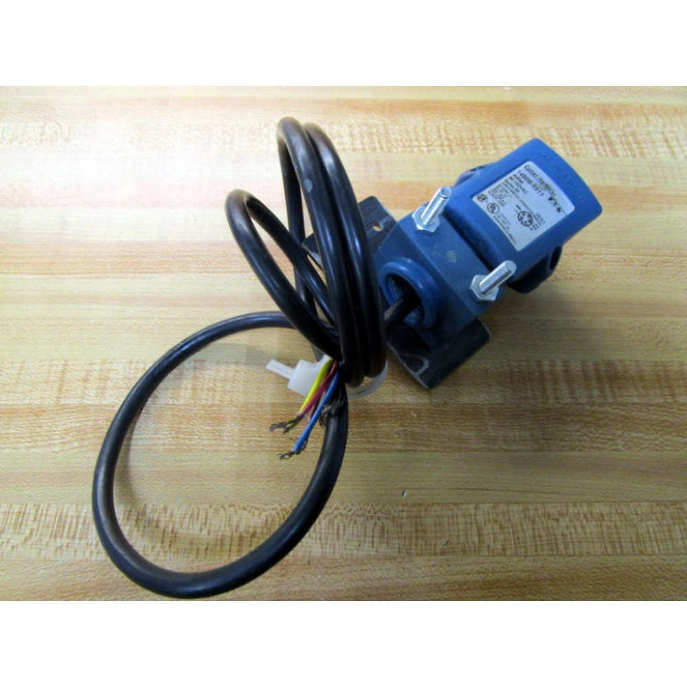 Cutler Hammer 1450B-6511 Photelectric Sensor  1450B6511 WMount - Used