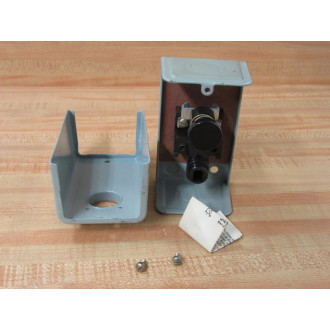 General Electric CR2943-AA101B Pushbutton Station CR2943AA101B - New No Box
