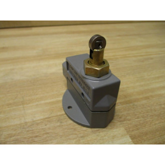 Micro Switch BZV6-2RQ81 Limit Switch BZV62RQ81 W Base Mount - New No Box