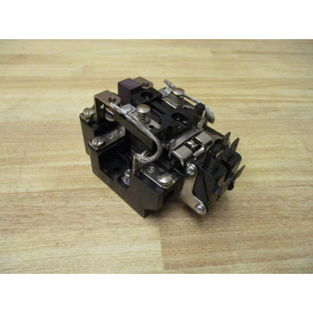 MSD 425XBX233 Relay - New No Box