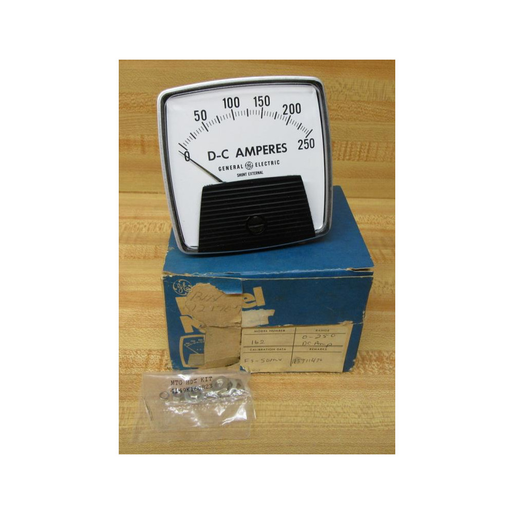 General Electric 162 GE Analog Panel Meter D-C Amperes 0-250