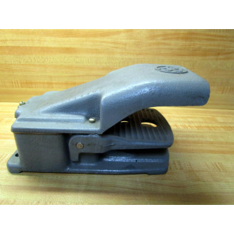 General Electric CR150A4 Foot Switch 55-750302 - New No Box