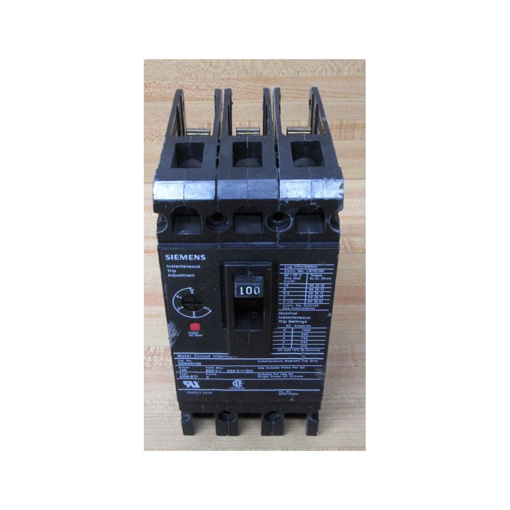 Siemens ED63A100 Circuit Breaker ED63A100L W Marred Housing - New No Box