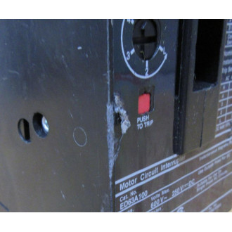 Siemens ED63A100 Circuit Breaker ED63A100L W Marred Housing - New No Box