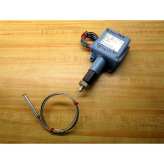 United Electric Controls E100 8BS 1530 Remote Temperature Switch E1008BS1530 - Used