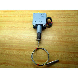 United Electric Controls E100 8BS 1530 Remote Temperature Switch E1008BS1530 - Used