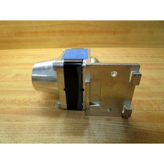 Johnson Controls R-3030-1 Reversing Relay Pressure Selector R30301 WHardware
