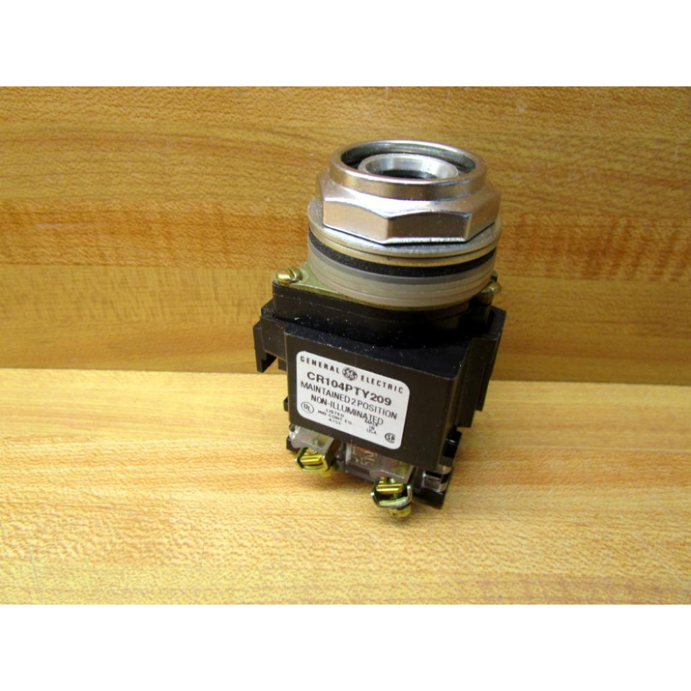 General Electric CR104PTY209 Pushbutton WO Top Of Button - New No Box