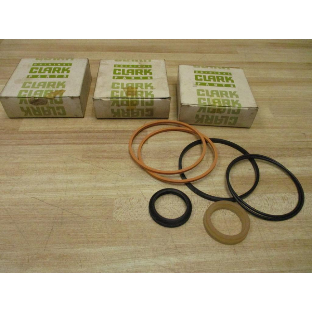 Clark 1811697 Tilt Cylinder Seal Kit (Pack of 3)