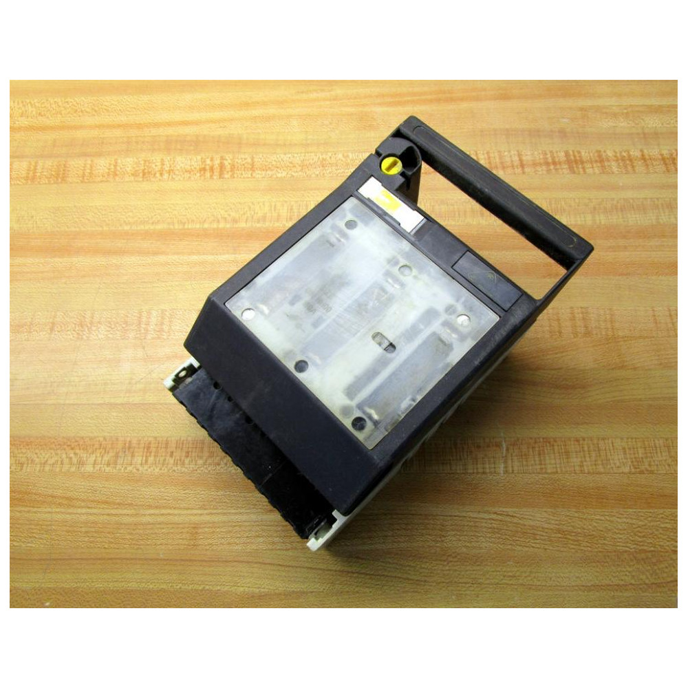 Jean Muller LTL00-39 Fuse Disconnect Switch T5999035 - Used Jean Muller LTL00-39 Fuse Disconnect Switch T5999035 - Used
