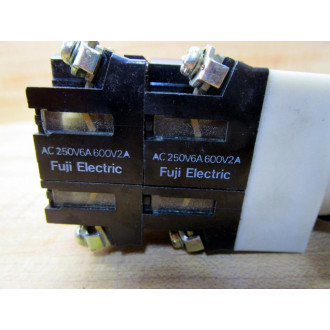 Fuji AC250V6A600V2A Contact Block (2) Contacts WPushbutton - Used