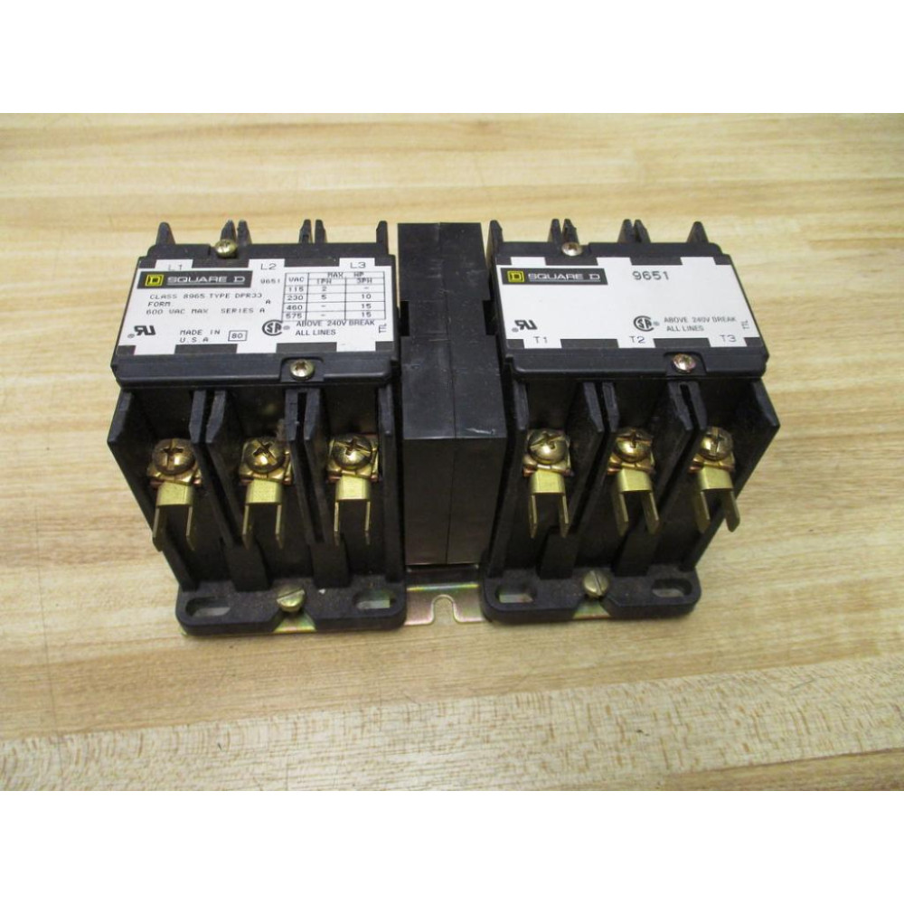 Square D 8965DPR33 Reverse Hoist Contactor 9561 - New No Box Square D 8965DPR33 Reverse Hoist Contactor 9561 - New No Box