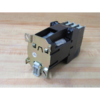 Shamrock Controls TP1-D32 01 BD Contactor TP1D3201BD - Used