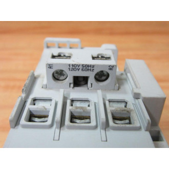 Allen Bradley 100-C30*00 Relay 100C3000 100-C30D00 - Used