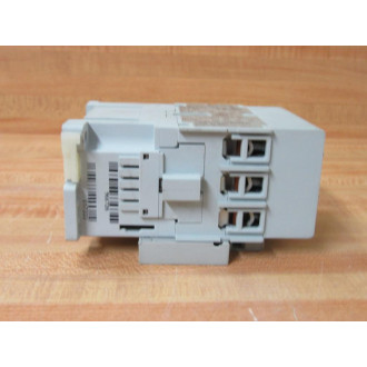 Allen Bradley 100-C30*00 Relay 100C3000 100-C30D00 - Used