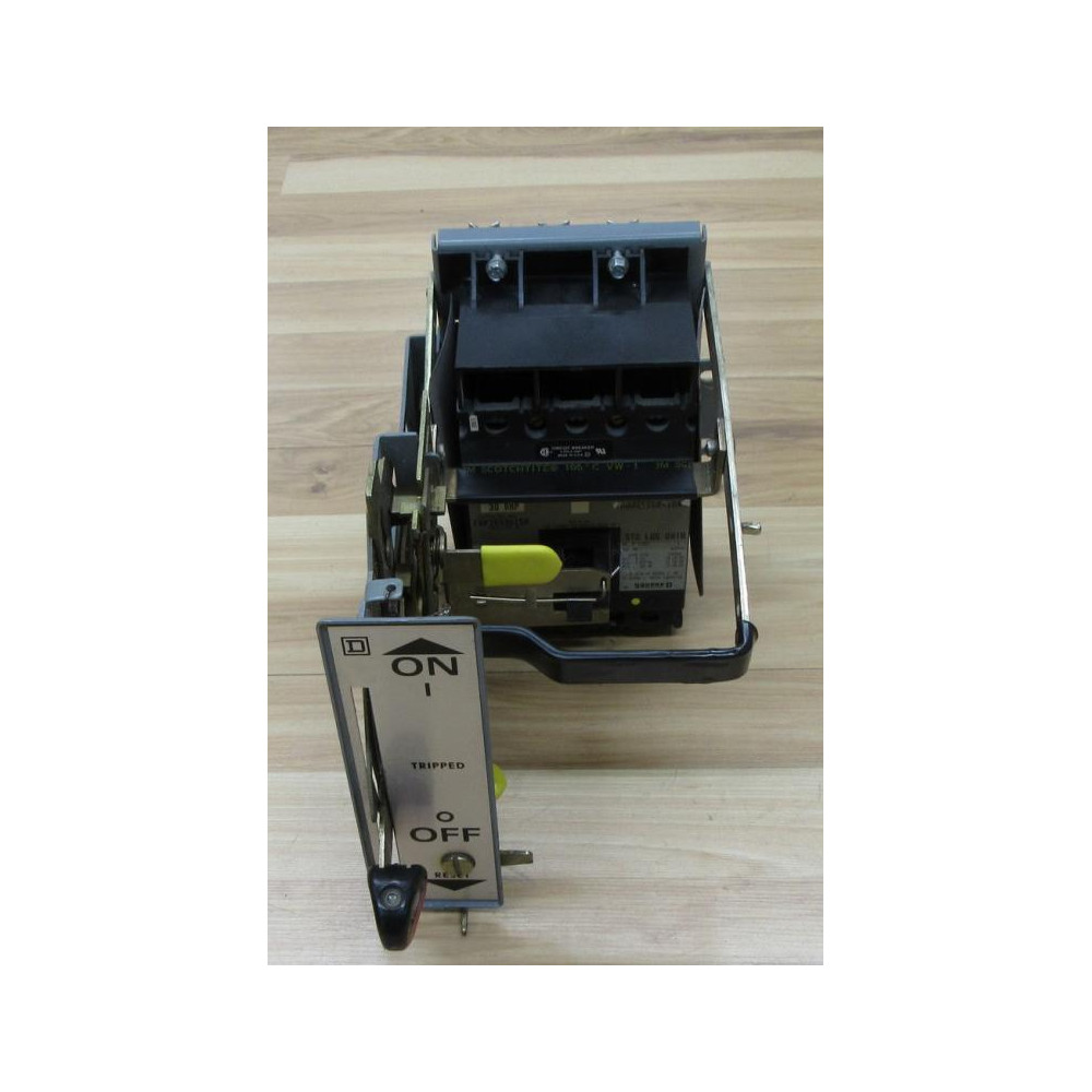 Square D FHP3603015M Circuit Breaker W Mounting Assembly - Used