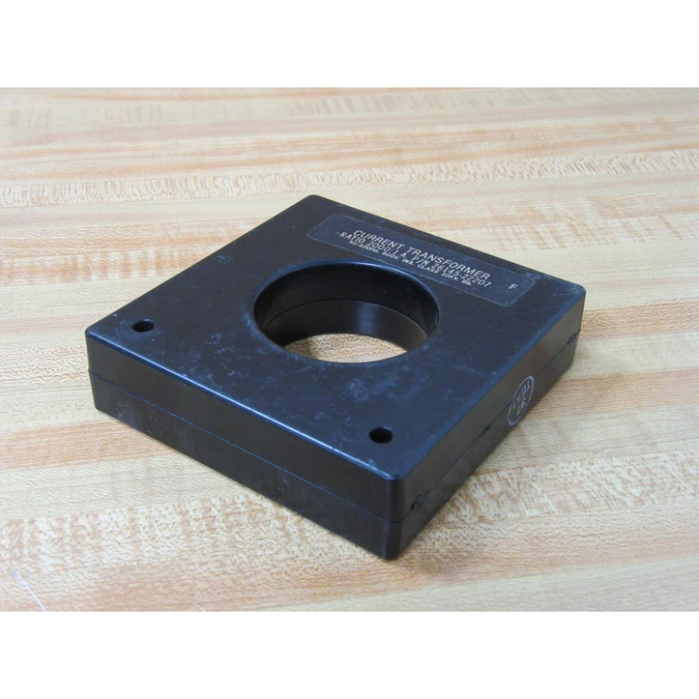 Square D 26145-22207 Current Transformer 2614522207 - Used