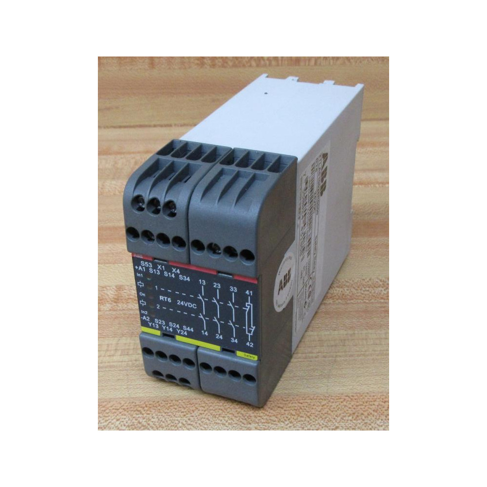ABB 2TLA010026R0000 Safety Relay - Used