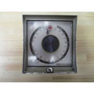 Eagle Signal HP58A6 Timer Cycl-Flex HP58A601 W Outer Casing & Mounting Plate - Used