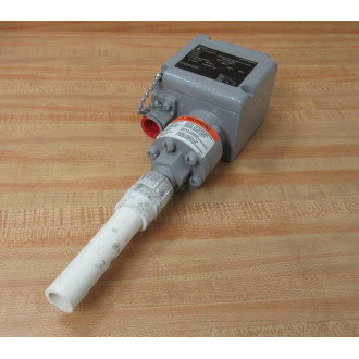 ITT Industries 100T3FC3A Neo-Dyn Temperature Switch  98087 - Used