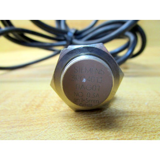 Siemens 3RG4013-0AG01 Proximity Switch 3RG40130AG01 - New No Box