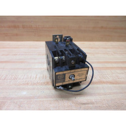 General Electric CR120B D03041 GE Relay CR120B D030 - Used