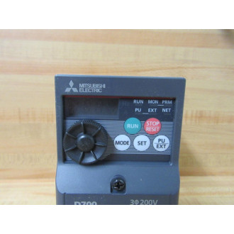 Mitsubishi FR-D720-014-NA Compact Size Inverter FRD720014NA