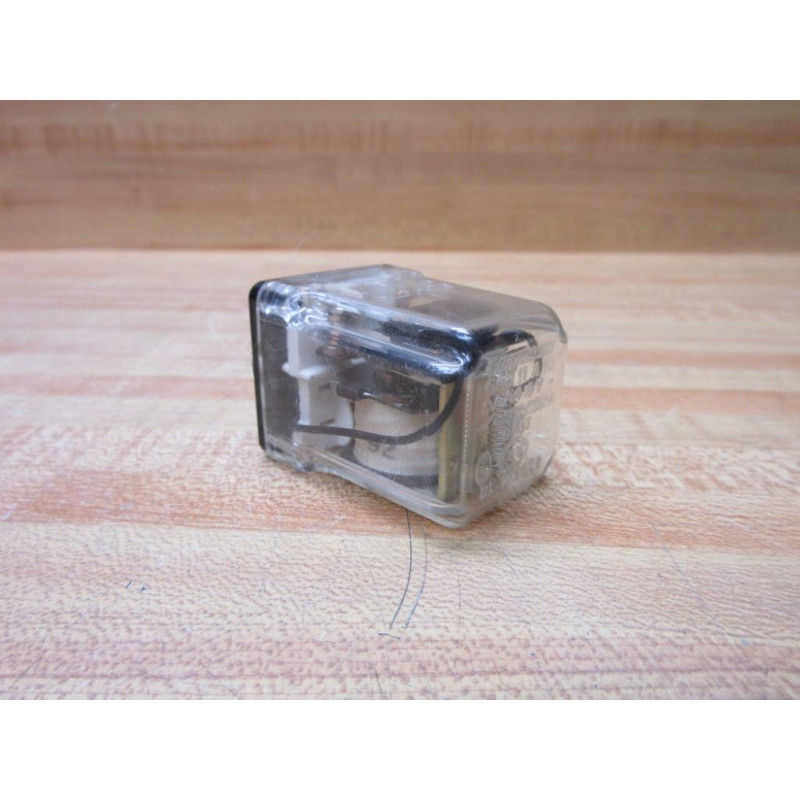 Schrack CAD 11 A 10 RL215006 - New No Box