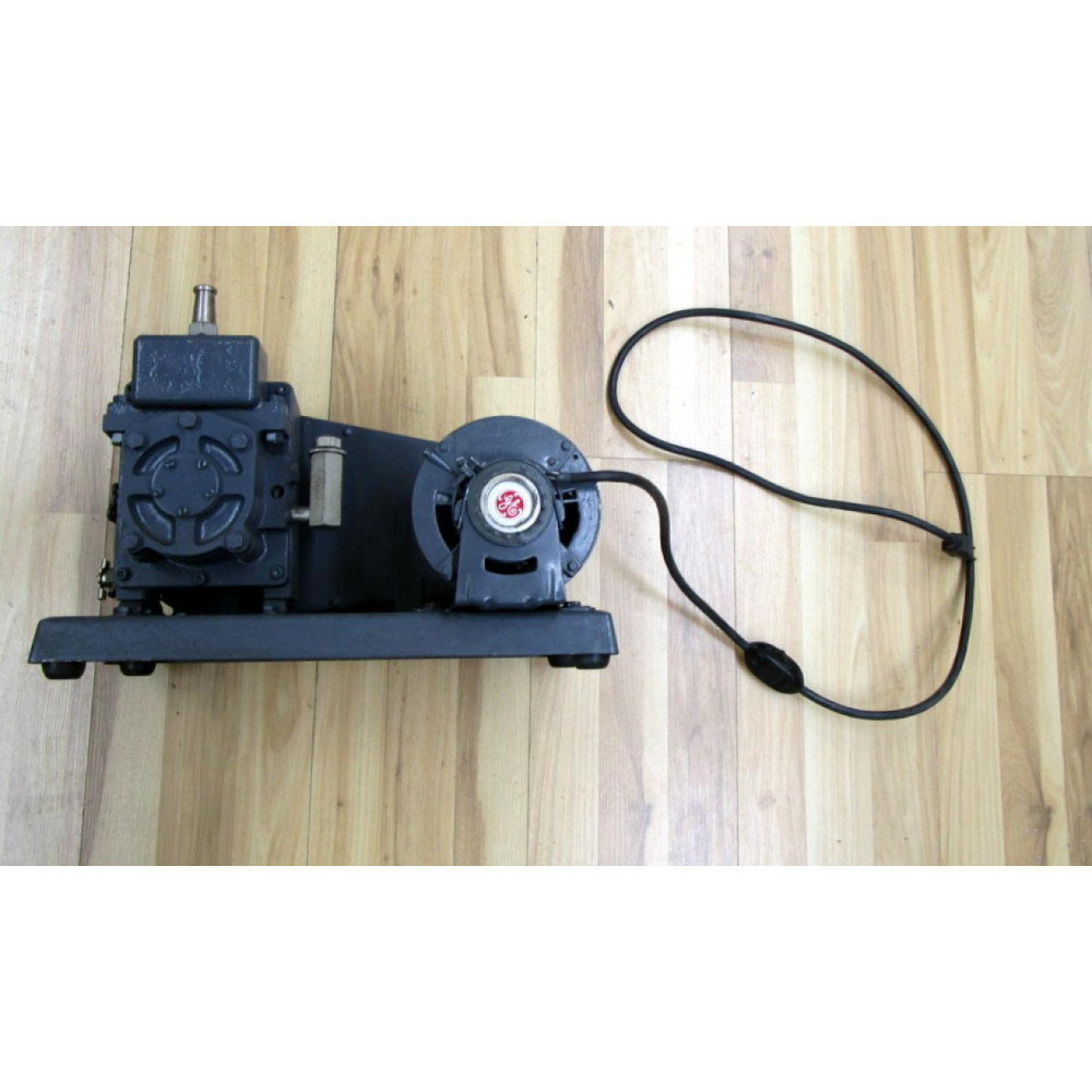 Welch 1400 Vacuum Pump 66E411 - Used