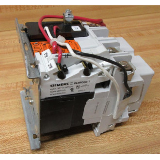 Siemens CLM0C03 Contactor W Chipped Housing - Used