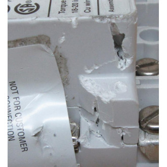 Siemens CLM0C03 Contactor W Chipped Housing - Used