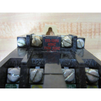 Allen Bradley 700-P000A1 Relay 700P000A1 Series A w700-PBOO - Used