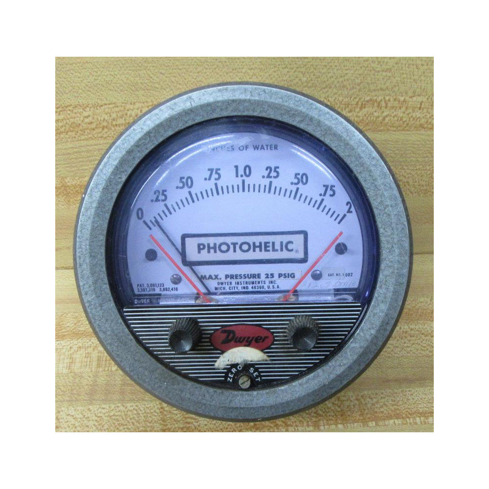 Dwyer 3002 Pressure SwitchGage 0-2 - Used