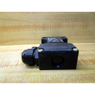 Schmersal AZ 15 ZVRK Safety Interlock Switch WSide Conn. & Key - Used