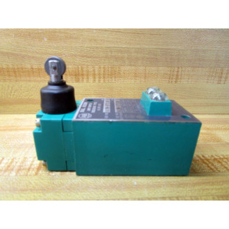 Allen Bradley 802M-KTY12NF Limit Switch WRoller 802MKTY12NF - Used