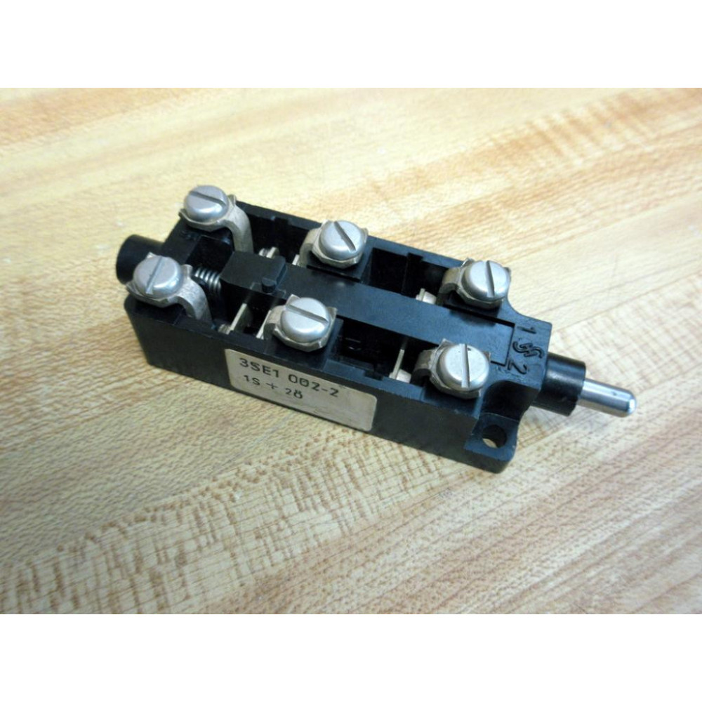 Siemens 3SE1-002-2 Limit Switch WPlunger 3SE10022 - New No Box