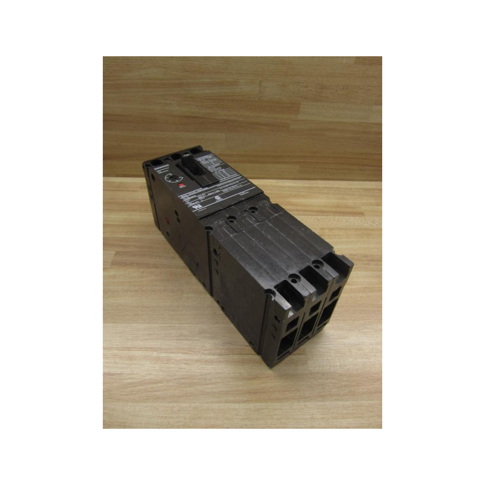 Siemens CED63A010 Motor Circuit Interrupter W Cracked Housing - Used Siemens CED63A010 Motor Circuit Interrupter W Cracked Housing - Used