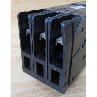 Siemens CED63A010 Motor Circuit Interrupter W Cracked Housing - Used