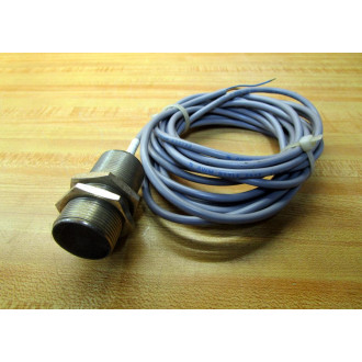 Cutler-Hammer E57SAL30A2 Eaton Proximity Sensor - Used
