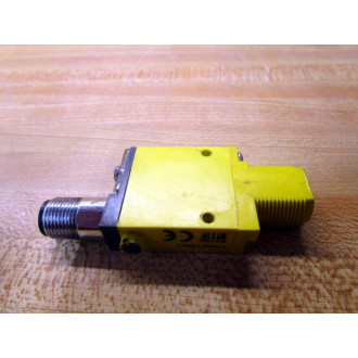 Banner SM312CV2QD Photoelectric Sensor - Used