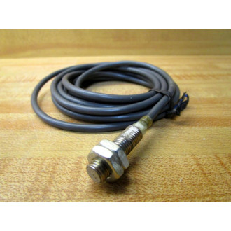 Omron E2E-X2D2-N Proximity Sensor 21806 - Used