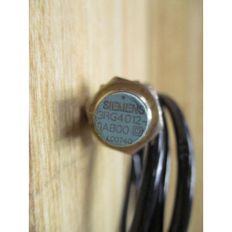 Siemens 3RG4012-0AB00 Proximity Switch 3RG40120AB00 - Used