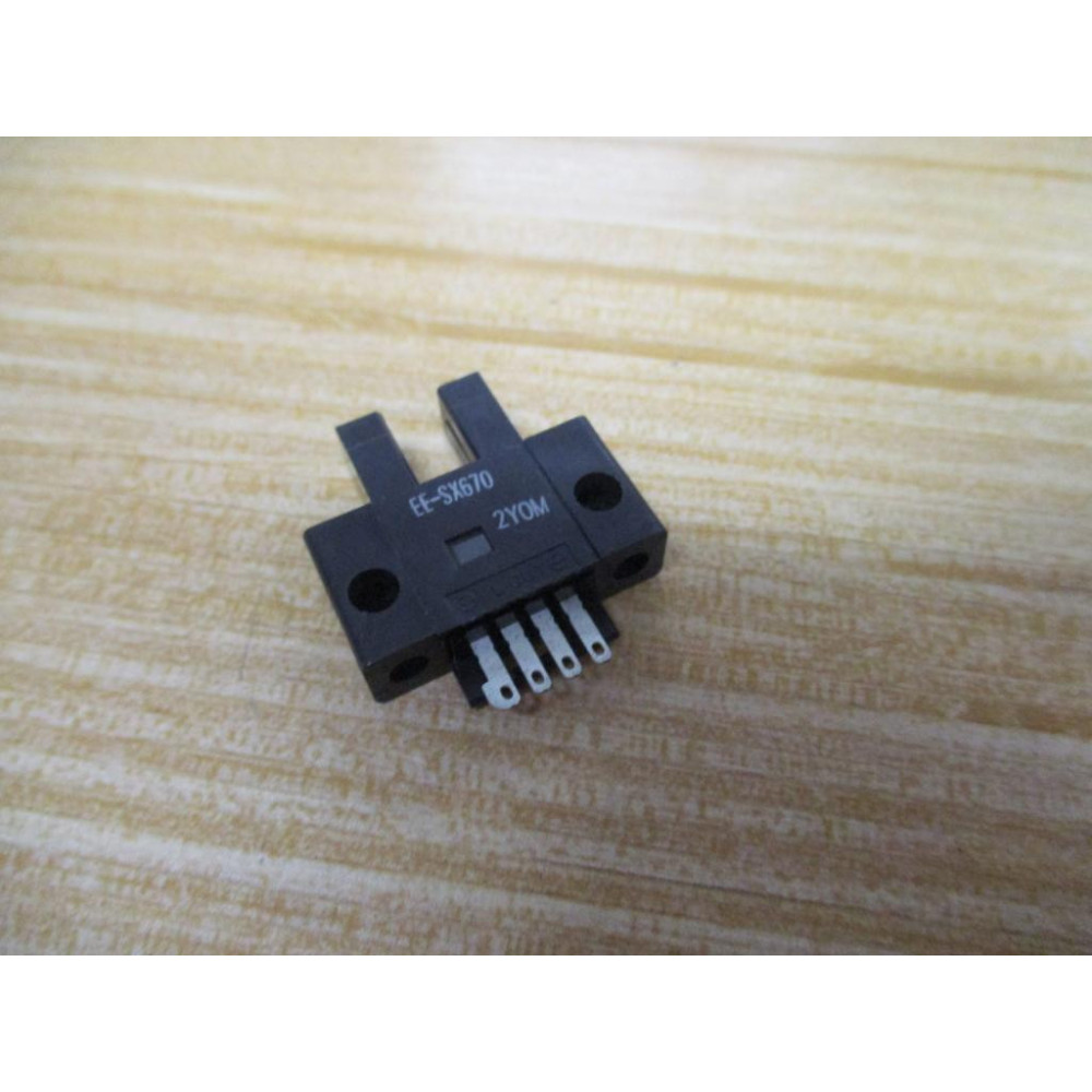 Omron EE-SX670 Photoelectric Sensor EESX670 - New No Box Omron EE-SX670 Photoelectric Sensor EESX670 - New No Box
