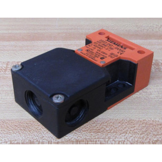Siemens 3SE2 243-0XX40 Interlock Switch 3SE22430XX40 - New No Box